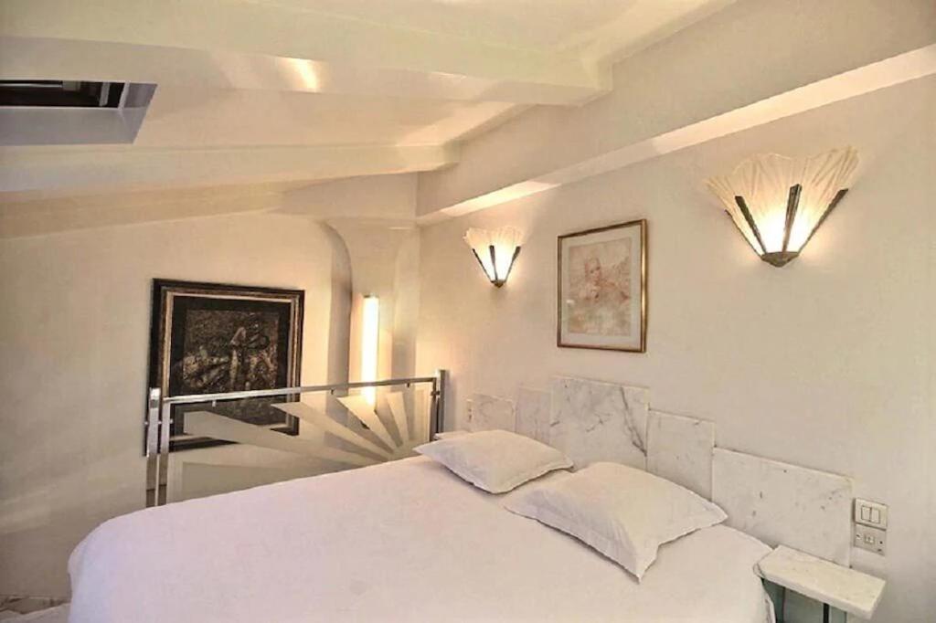 Apartment Louvre Terrace Paris